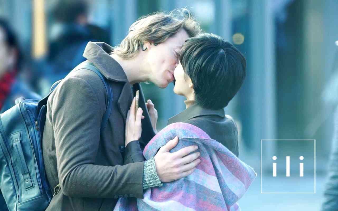 Kisses in Tokyo - ili  (Wearable Translator)  by Logbar - YouTube