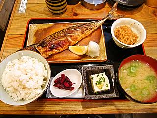 定食好きな人～！