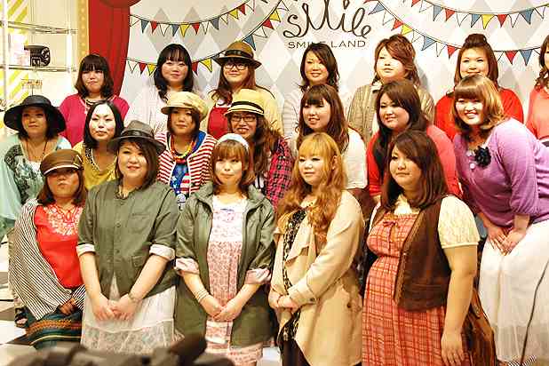 体型カバーできるカジュアル服