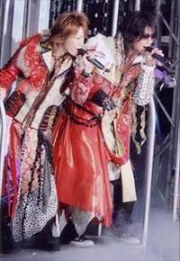 好きなアーティストのLIVE中の画像を貼るトピ