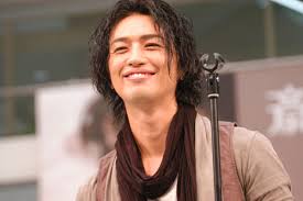 高橋メアリージュン 美男美女・長身4人きょうだい公開
