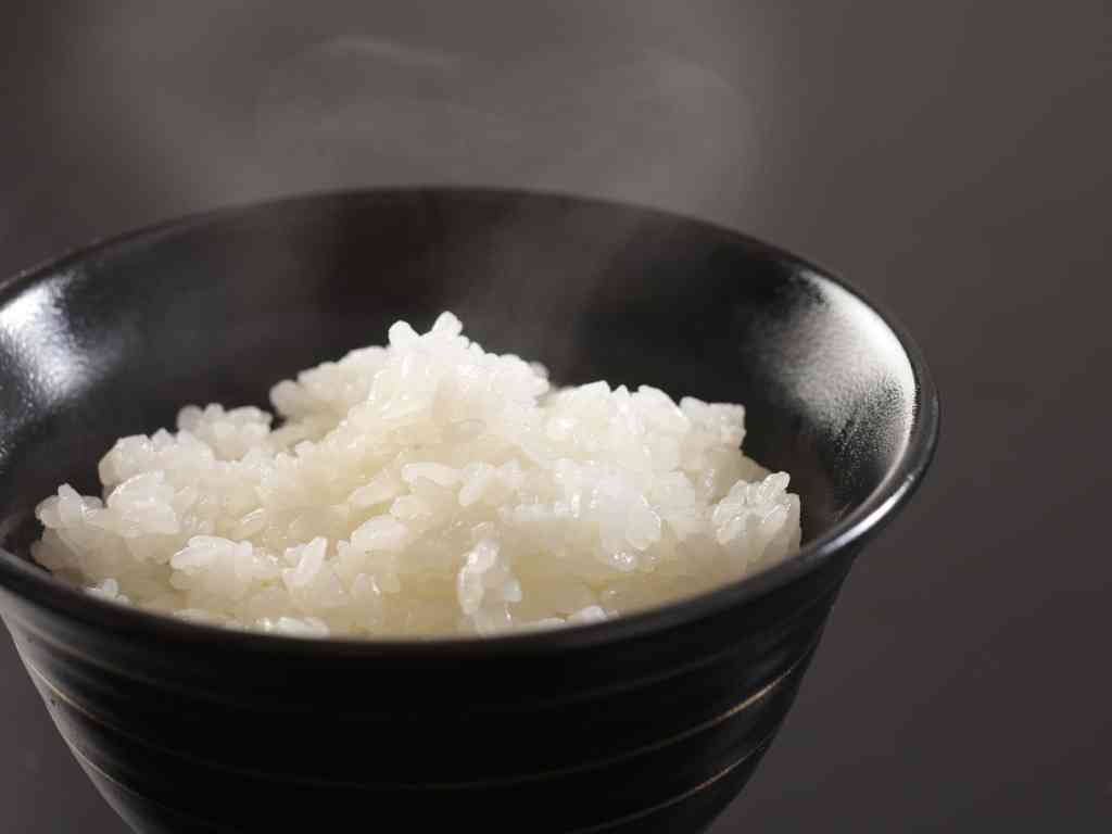 非正規労働者の2割 生活苦のため食事の回数を減らしていると判明