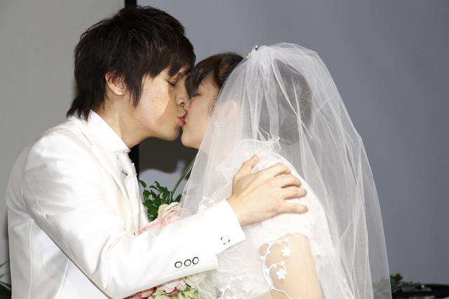 【画像】有名人の結婚式の画像トピ