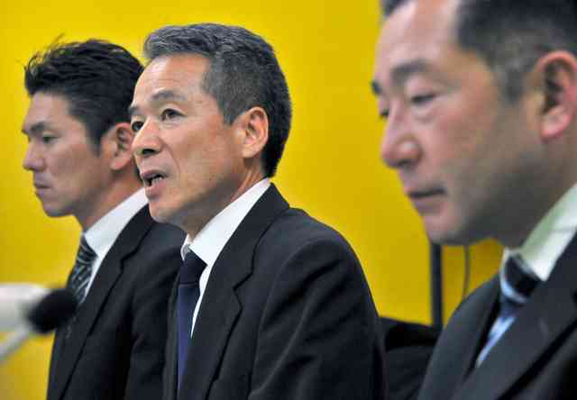 スキーバス事故、運行会社が撤退表明　大型バス事業から