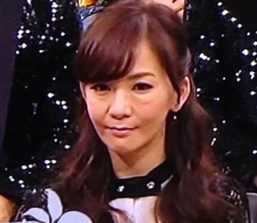 華原朋美のミニスカ姿に「20代みたい」と驚きの声