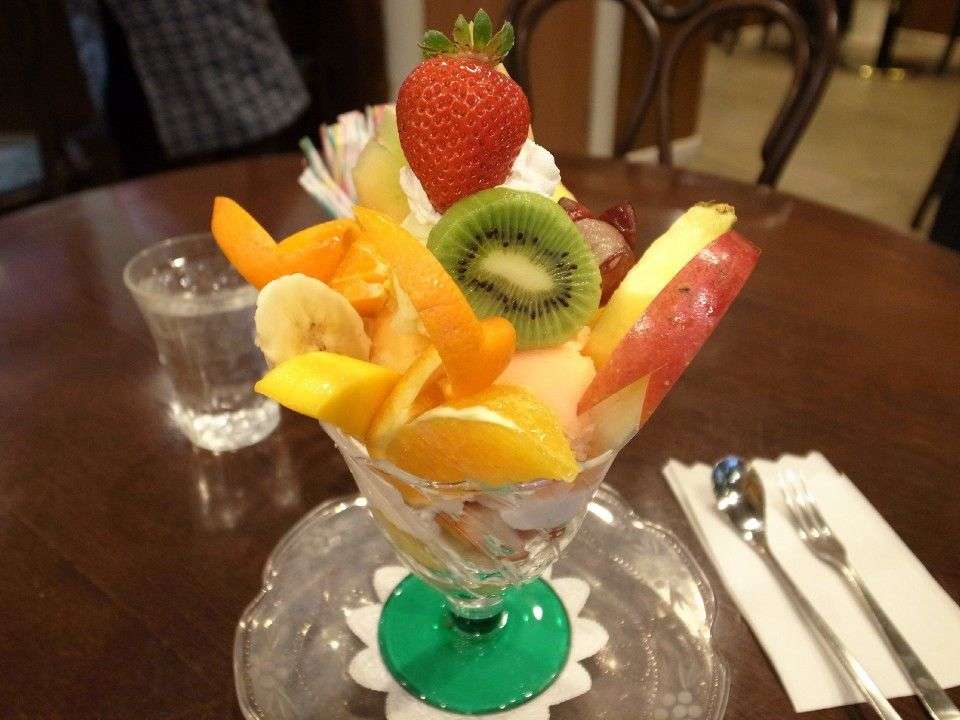 美味しそうなパフェの画像ください！