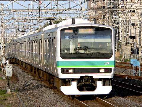 「会社の大事な会議に遅れてはならない」　40代男性、停車中の列車から線路上に降りる　東京・常磐線