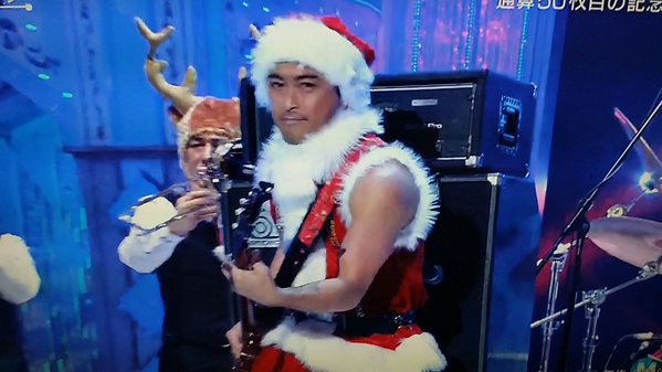 好きなアーティストのLIVE中の画像を貼るトピ
