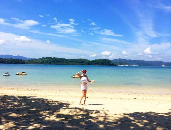 きゃりーぱみゅぱみゅ、水着姿を公開！「天使かよ」「スタイル良すぎ」