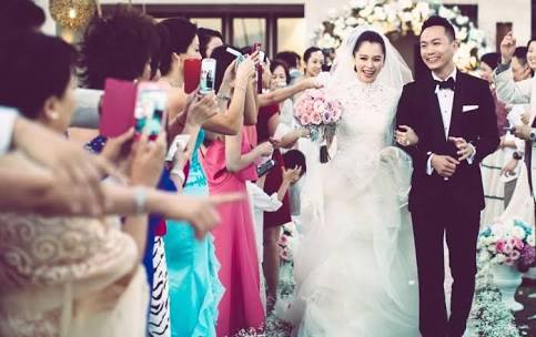 【画像】有名人の結婚式の画像トピ
