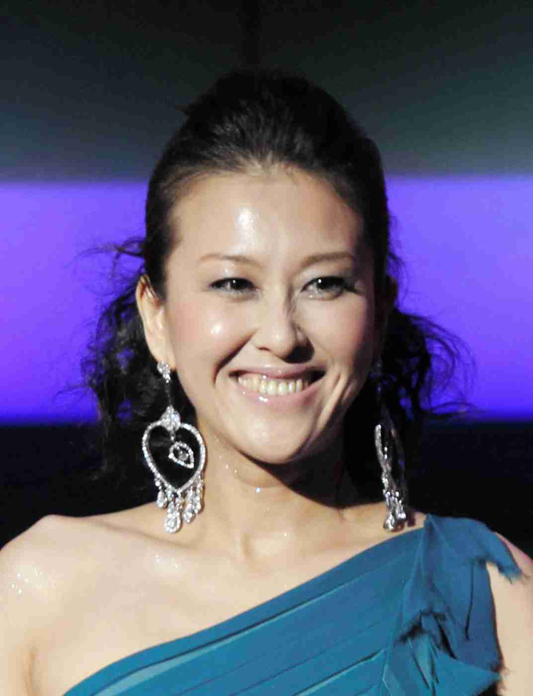 岡本夏生、ベッキー不倫否定に「正直、無理があると思う」 （デイリースポーツ） - Yahoo!ニュース