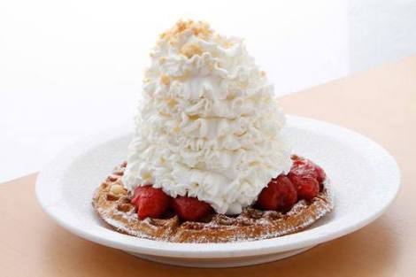 生クリームたっぷりスイーツ 画像