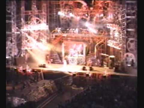 Judy and Mary - Omedetou (おめでとう) (Live 1997) - YouTube