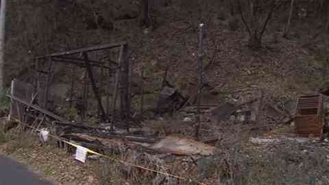 高速で卵投げ付けの兄弟を再逮捕　空き家に放火容疑　神奈川県警