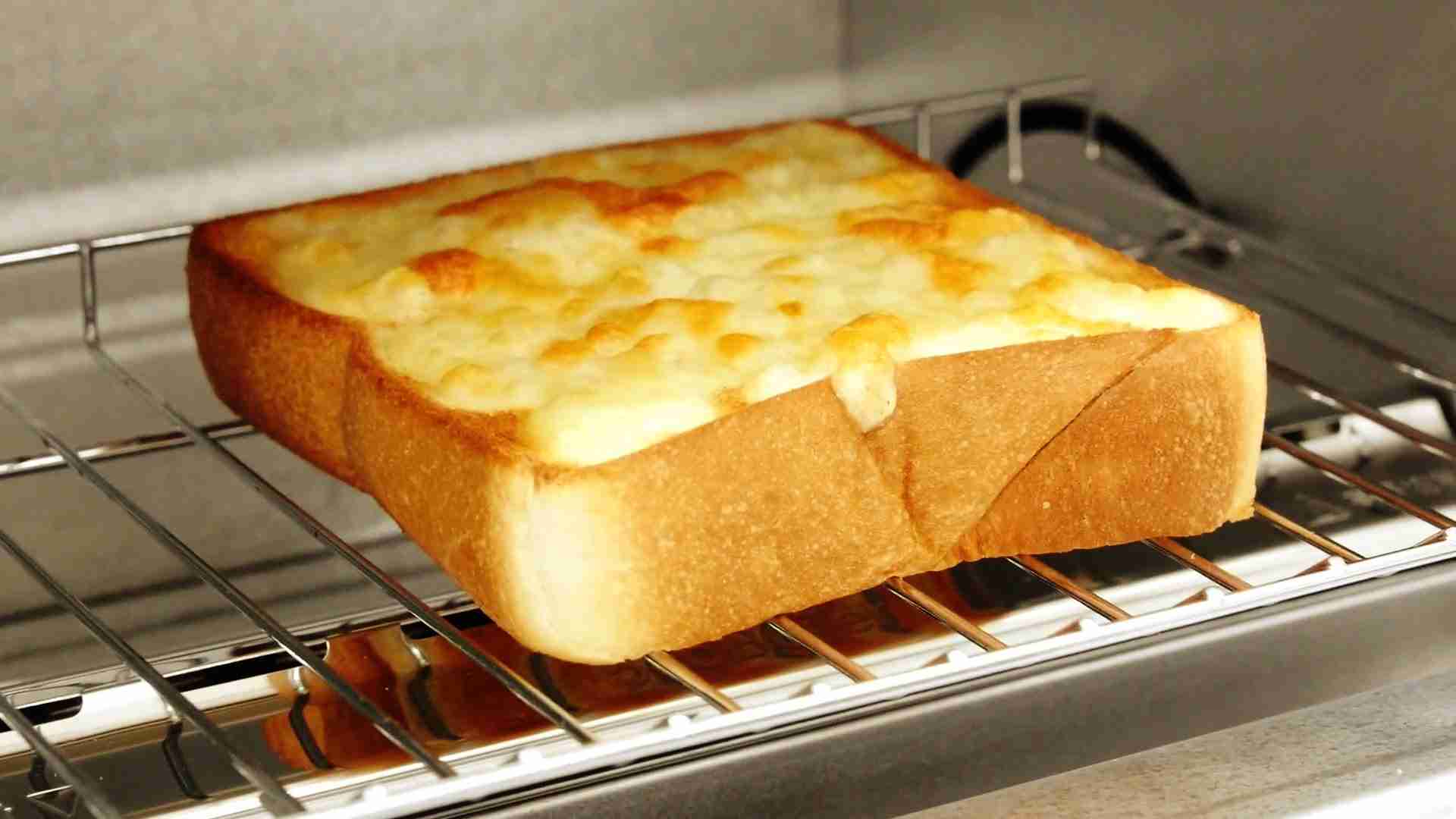 トーストの食べ方