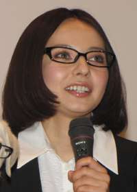 ベッキー、ゲス川谷とは別の既婚者と密会報道！　芸人界隈では「ヤレる女」の代表格だった!? | サイゾーウーマン