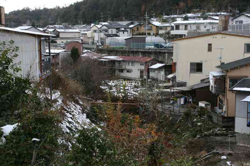 京都市北区衣笠開キ町にある砂防ダムの中に作られた謎の不法占拠集落に迫る （全５ページ） - 大阪DEEP案内