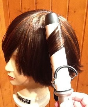ロングヘアに一新も…梅宮アンナのイメチェンに論争勃発