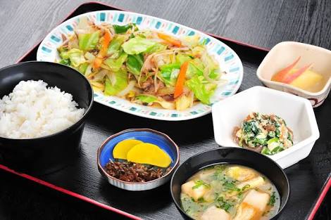 定食好きな人～！