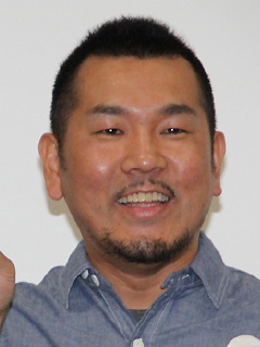 顔の余白があまってる人