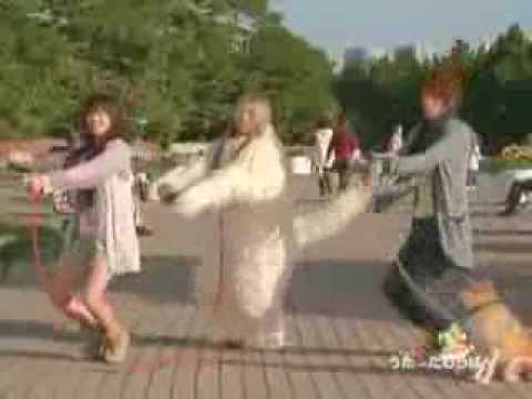 佐々木希と佐藤健、渡部直美のダンスCM ロッテ Fit's フィッツ CM - YouTube