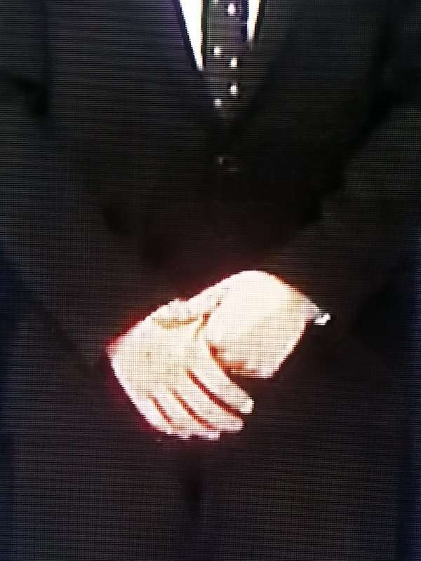 SMAP生出演でメッセージも、メンバー全員表情硬く…