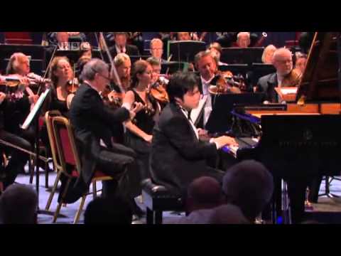 sm21525892 ラフマニノフ：ピアノ協奏曲 第2番 ハ短調 作品18　辻井伸行 / Nobuyuki Tsujii BBC Proms full Blind Pianist - YouTube