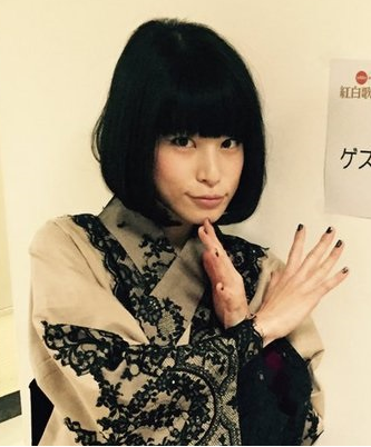 ベッキー、裏の顔と不遜ぶりが露呈…飲み物冷たくてADに激怒、機内で一般人に舌打ち