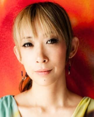 ざわちん、ゴールデン・グローブ賞授賞式にレディー・ガガのものまねメイクで出席