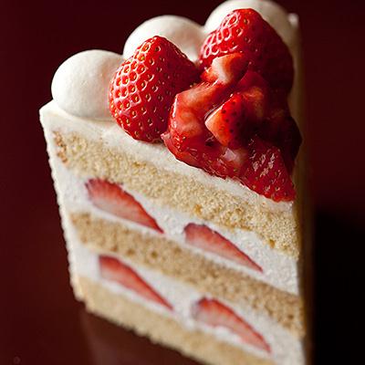 生クリームたっぷりスイーツ 画像