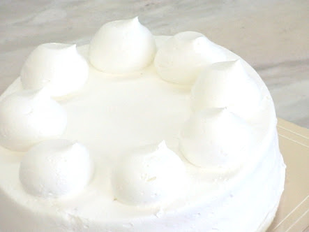 生クリームたっぷりスイーツ 画像