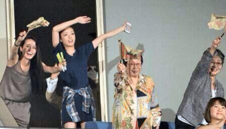 週刊誌、Fridayで取り上げられた写真を載せるトピ