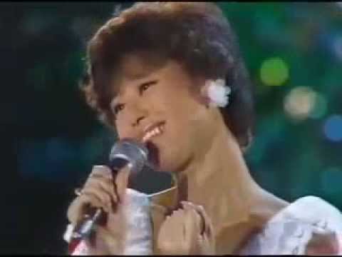 松田聖子　白いパラソル - YouTube