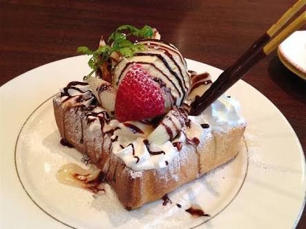 生クリームたっぷりスイーツ 画像