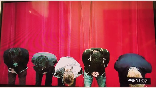 SMAP生出演でメッセージも、メンバー全員表情硬く…