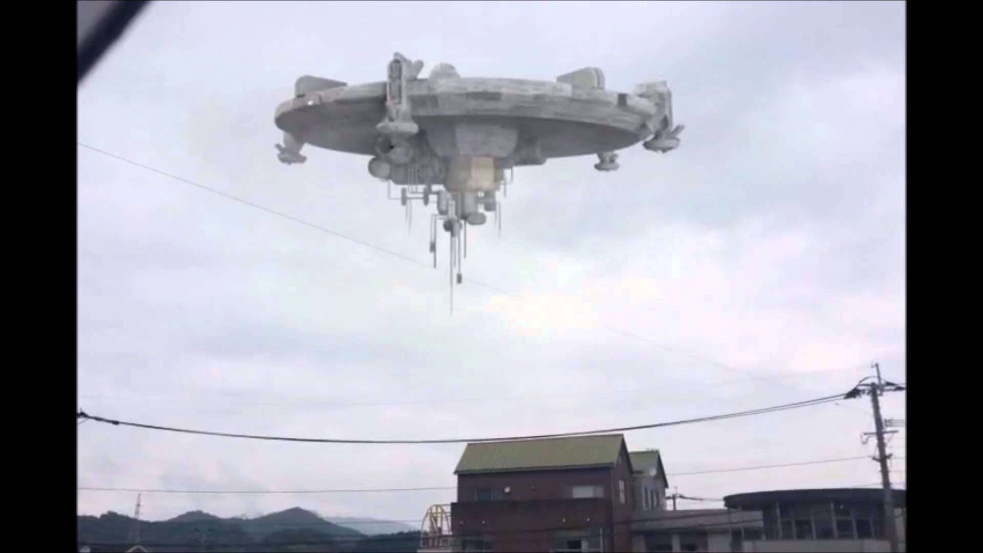色々なものが飛んでる画像を貼るトピ