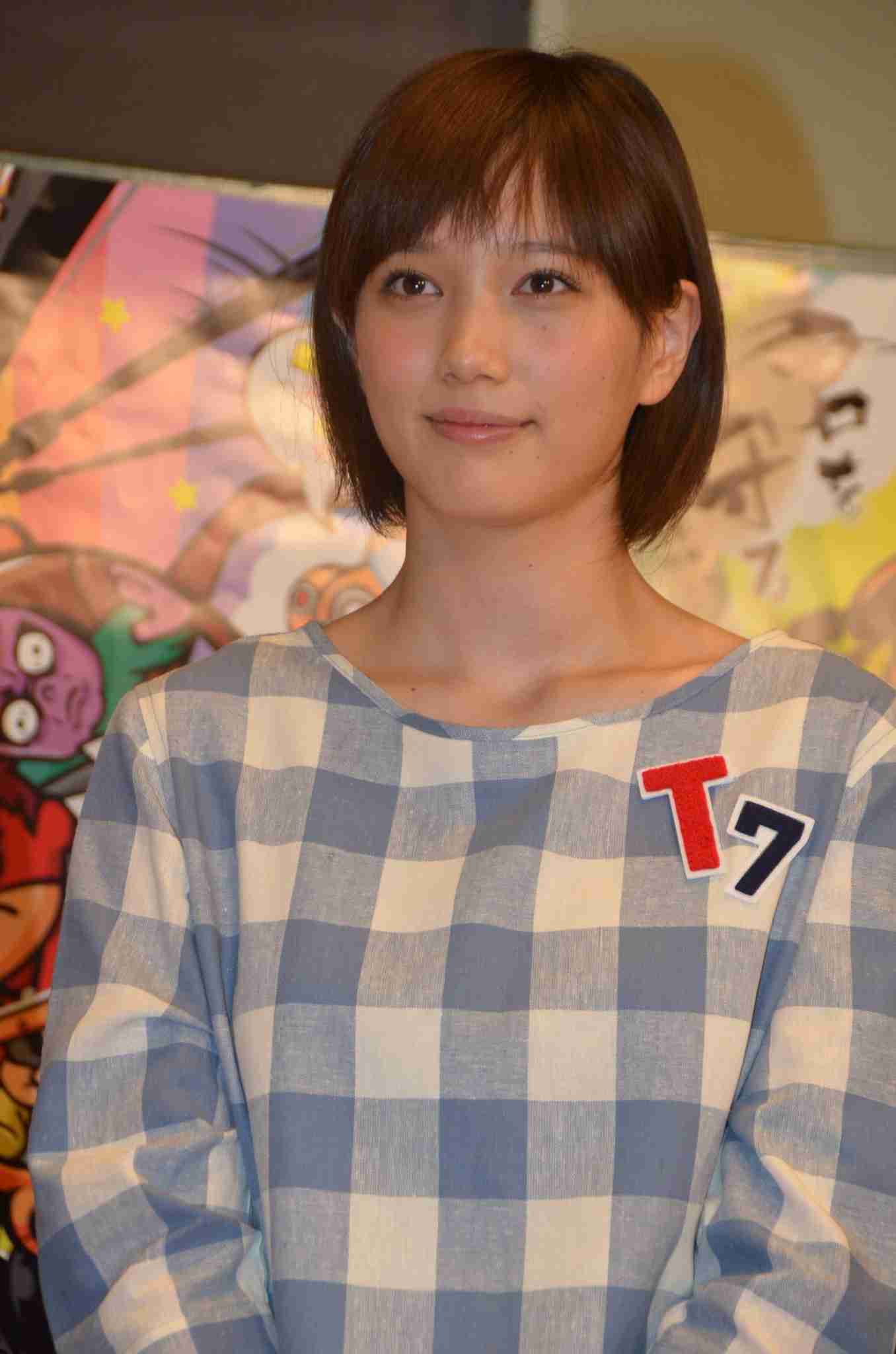 本田翼の「丸メガネ姿」が可愛すぎて破壊力ありすぎると話題に