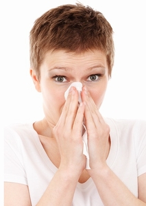 鼻うがいが蓄膿症に効果的ってほんと？鼻づまりで吸えない場合は？ | 見つけた