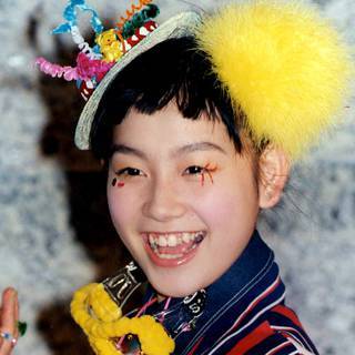 篠原ともえの“おでこ全開”ツインテールに「反則なほど可愛い」