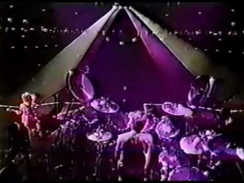 X JAPAN - SCARS (Tokyo Dome 1995.12.31) - YouTube