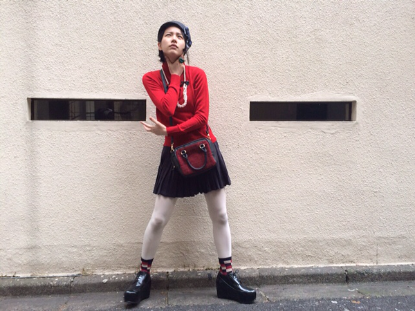 能年玲奈“節分劇場”にファン歓喜、10枚以上の連続写真で豆まき報告。