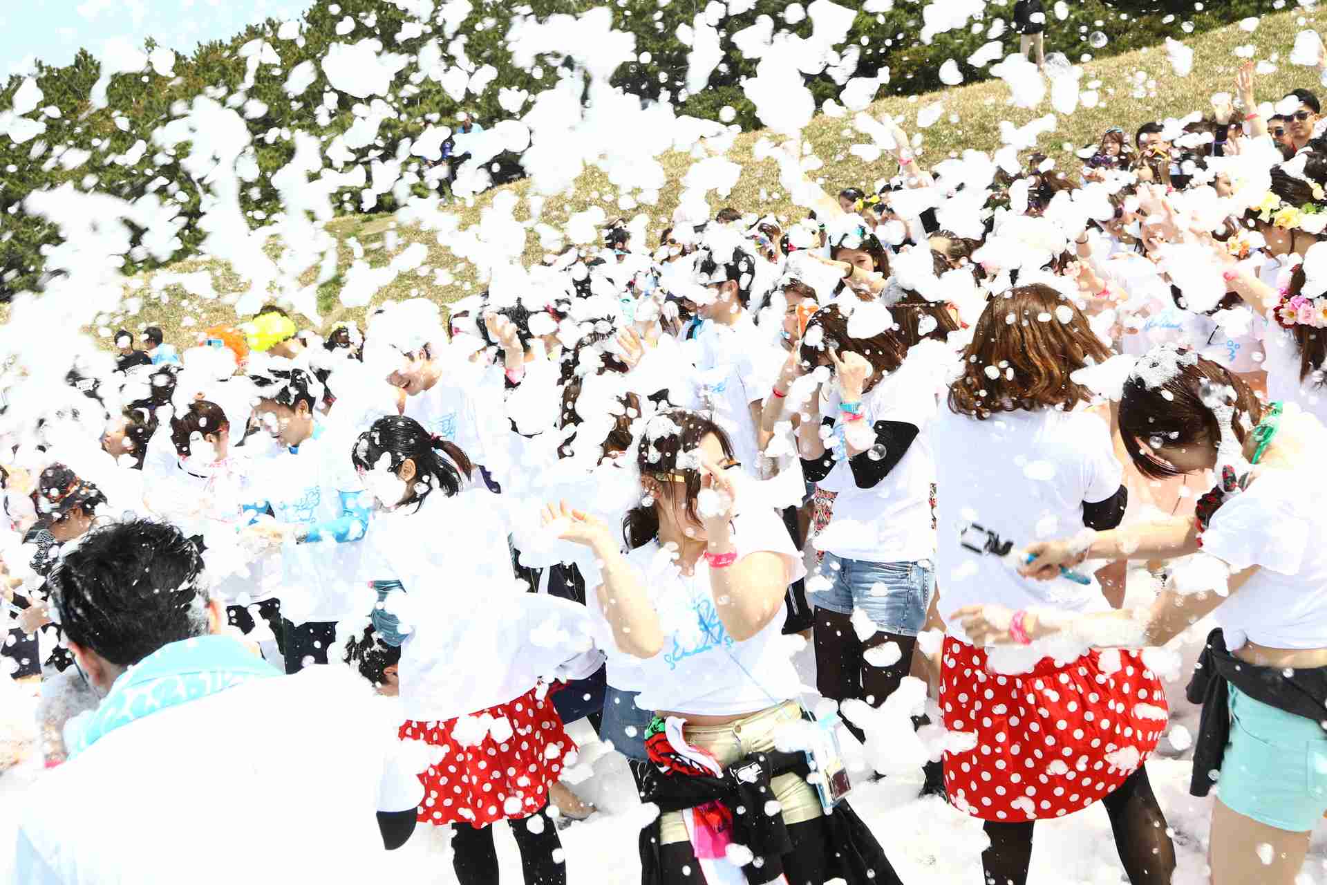 「バブルラン2016」大阪で開催決定 野外バブルパーティーで大盛り上がり!