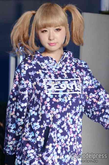 芸能人のツインテールを貼るトピ