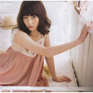 ピンクが似合う女性の特徴