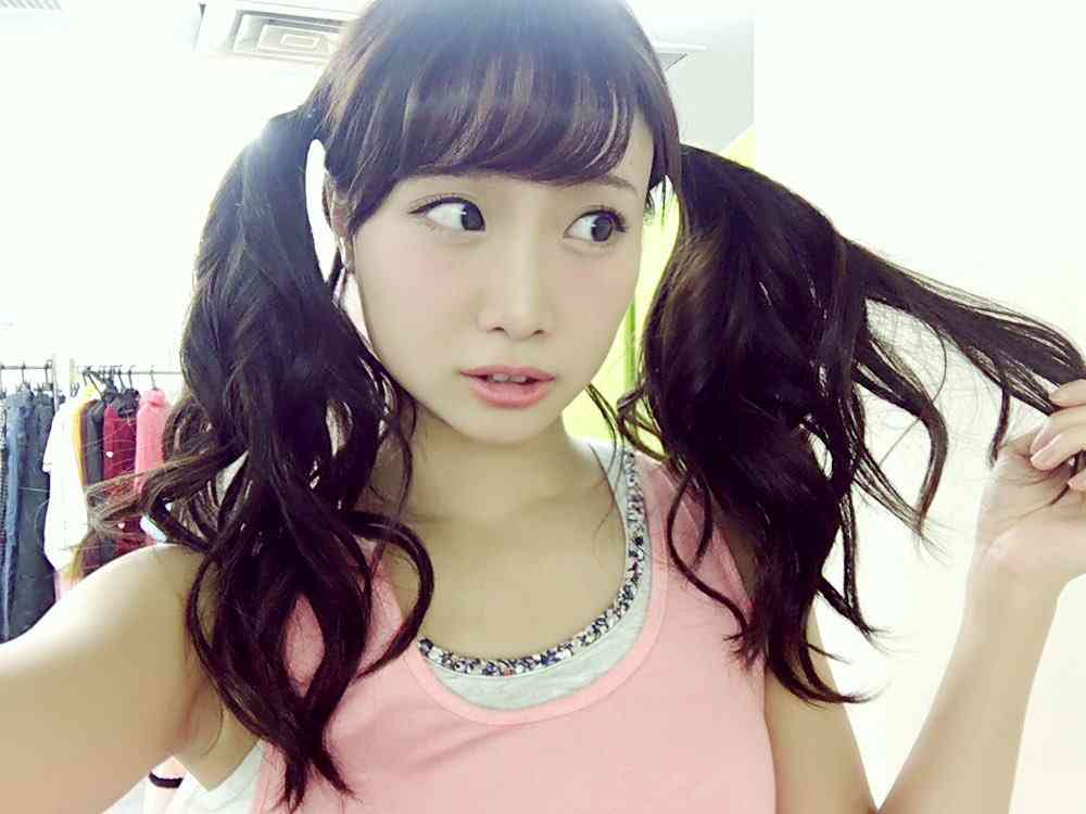 芸能人のツインテールを貼るトピ