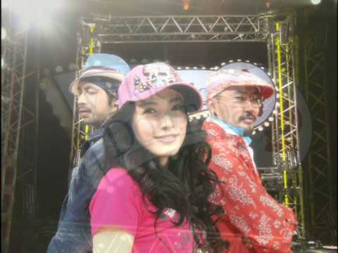 恋のダウンロード／Yukie with Downloads - YouTube