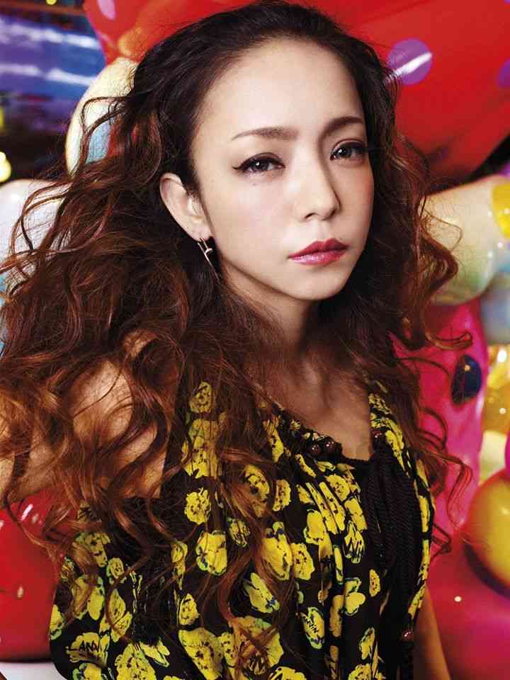 安室奈美恵、蜷川実花とタッグ 台湾版「VOGUE」で凛とした美しさ
