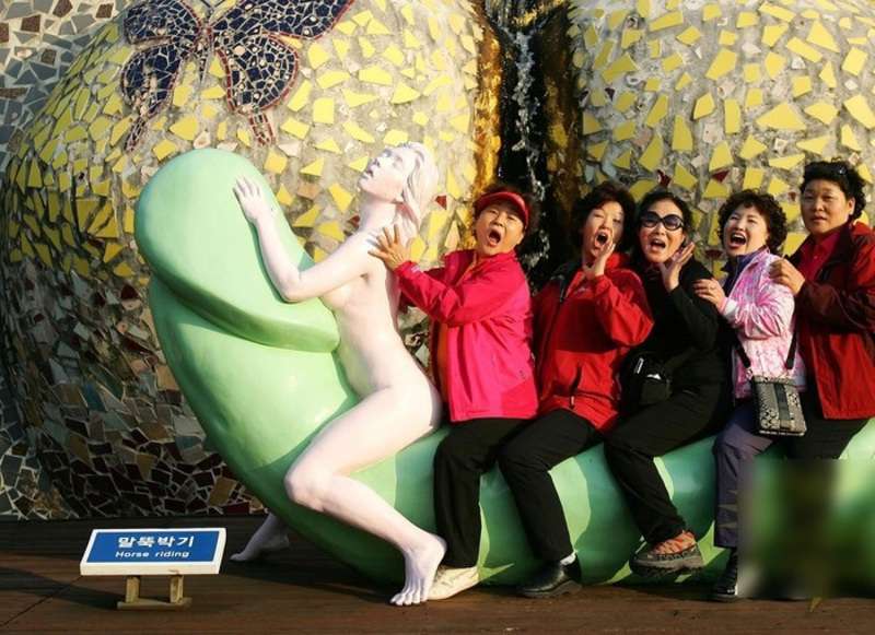 【下ネタ注意】韓国の「セックス公園」がヤバすぎるｗｗ