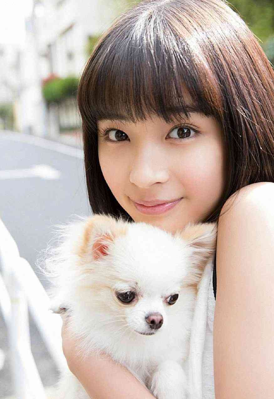 ピンクが似合う女性の特徴