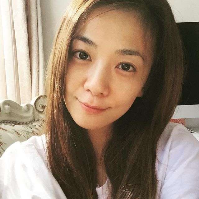 華原朋美、弟との幼少期写真に反響！「美少女」「姉妹みたい」